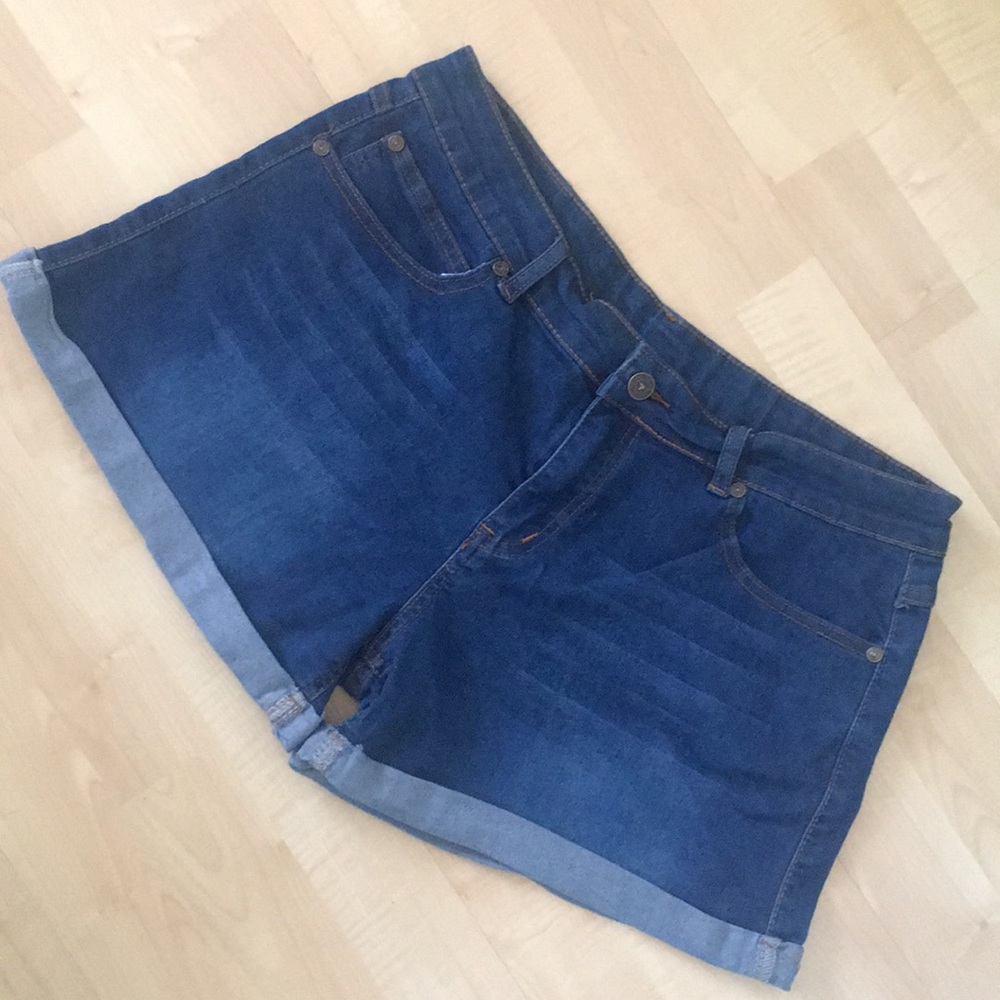 NEW Stretchy Denim Shorts